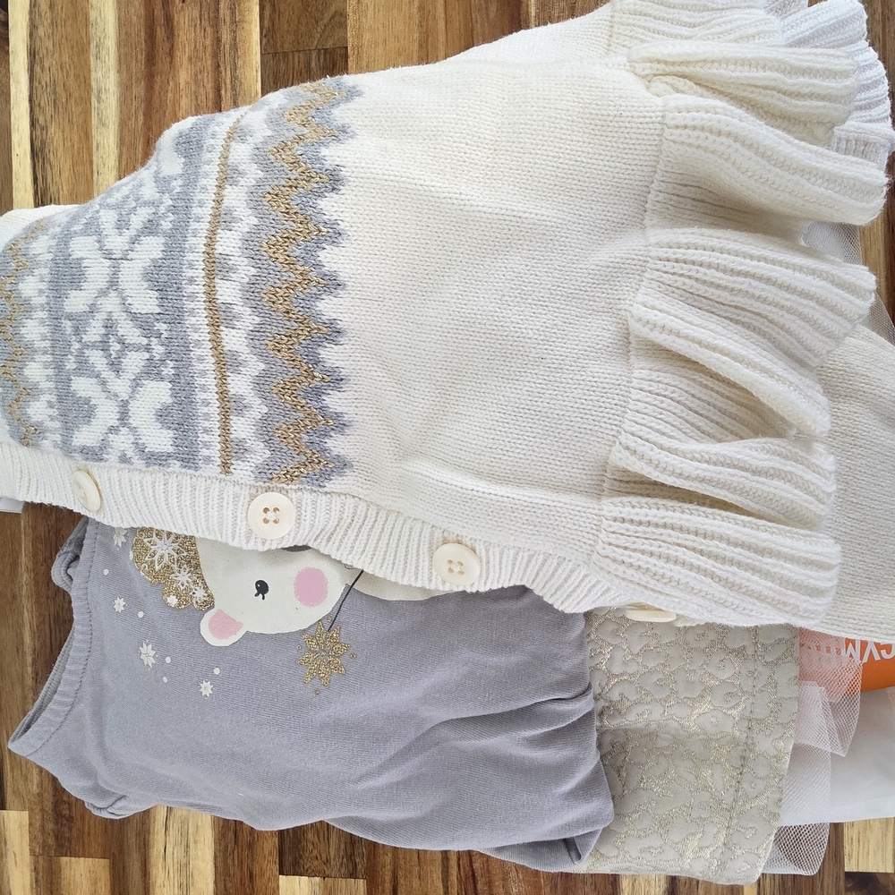 Gymboree Cream and Gray Knit Set with Bear Design